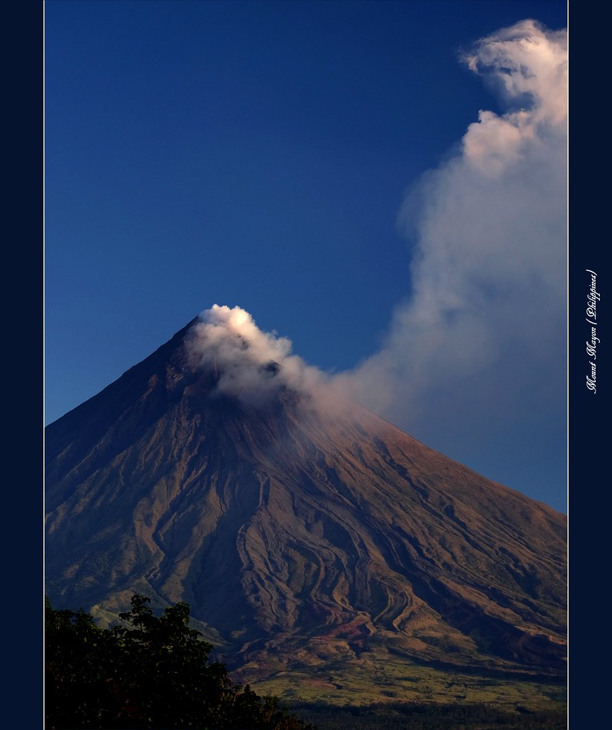 Mount Mayon volcano trek - Mount Mayon (Philippines)