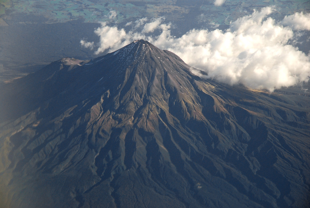 Mount Taranaki volcano trek - Mount Taranaki, New Zealand, 8 May 2007