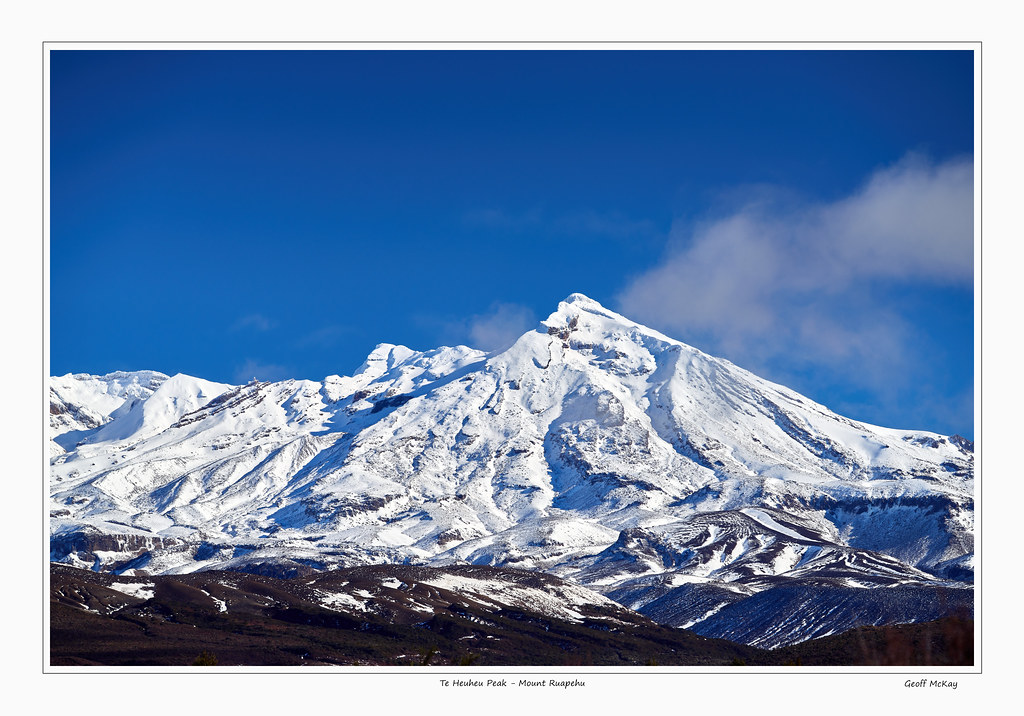 Mount Ruapehu volcano trek - Te Heuheu Peak - Mount Ruapehu
