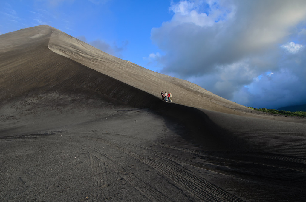 Mount Yasur volcano trek - 20121002 038 Day Trip to Mount Yasur Volcano