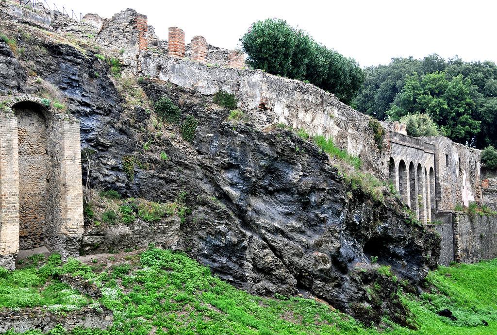 Mount Vesuvius volcano trek - Italy-1920 - Lava and Wall