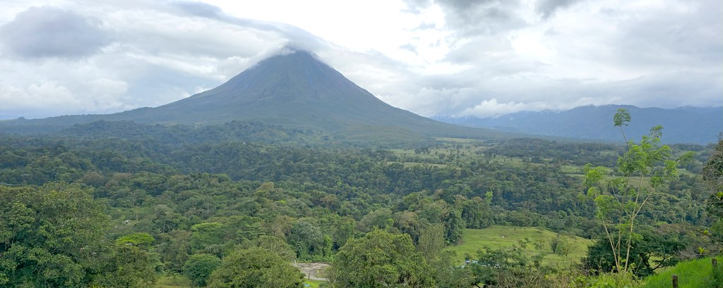 Mount Arenal volcano trek - Mount Arenal from Mysticopia